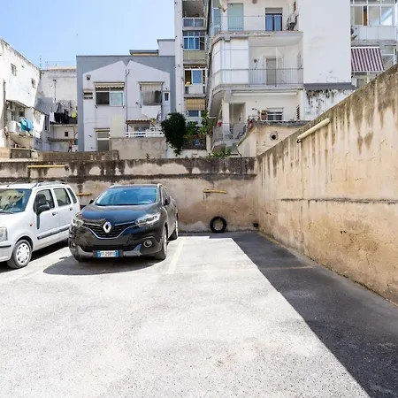 Universita & Stazione Airy With Parking